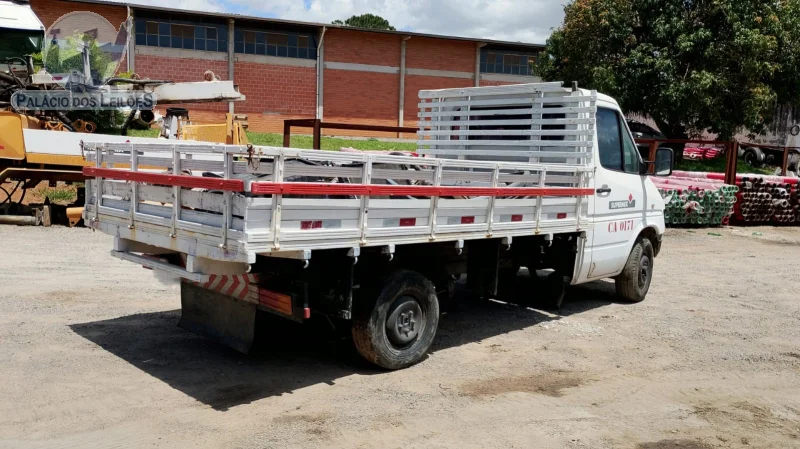 Lote 302 - IMP MBENZ 310D SPRINTERC