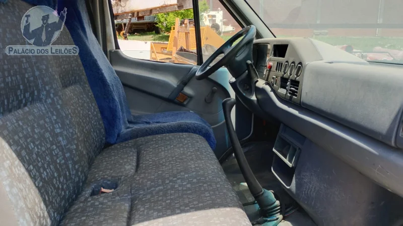 Lote 302 - IMP MBENZ 310D SPRINTERC