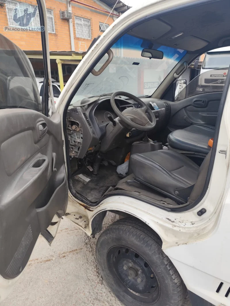 Lote 304 - HYUNDAI HR HDB