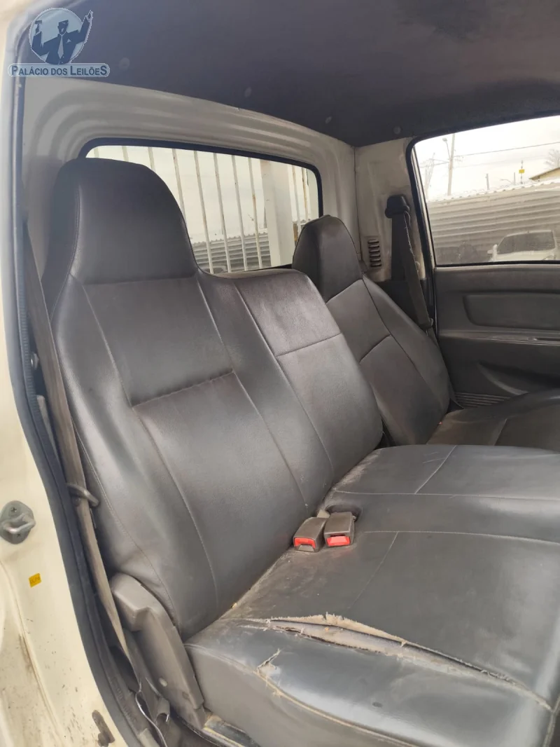 Lote 304 - HYUNDAI HR HDB