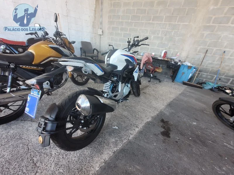 Lote 351 - BMW G310 R