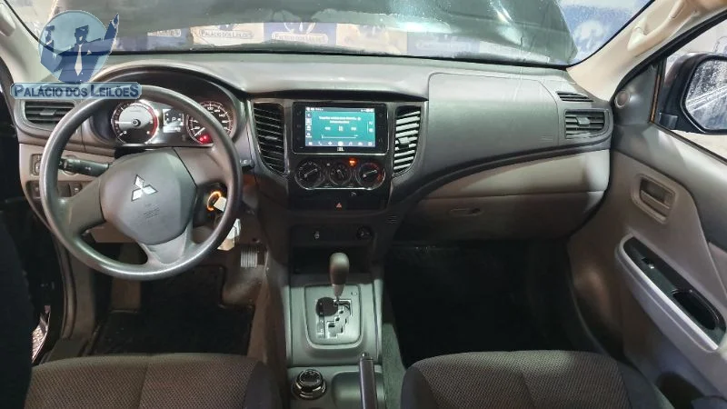 Lote 300 - MMC TRITON SP OUTD GLS A