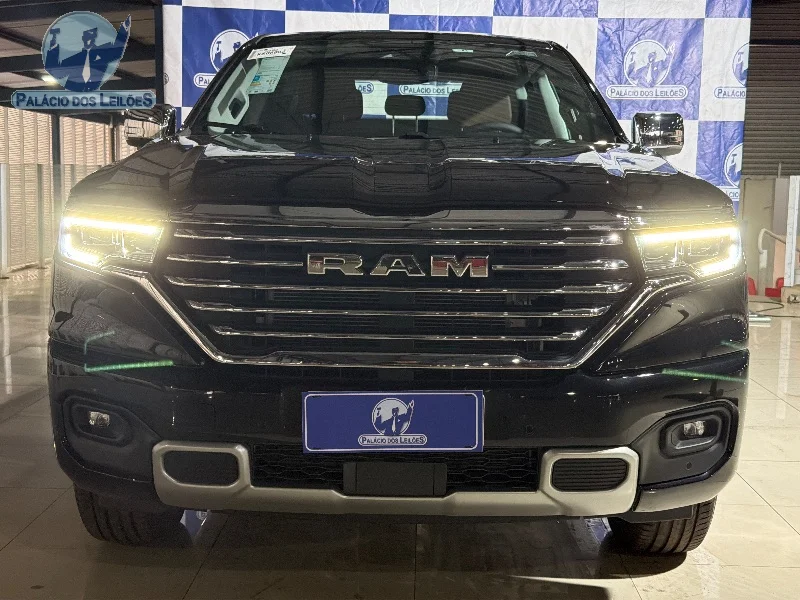 Lote 305 - RAM RAMPAGE LARAMIE DS