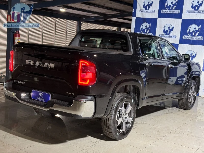 Lote 305 - RAM RAMPAGE LARAMIE DS