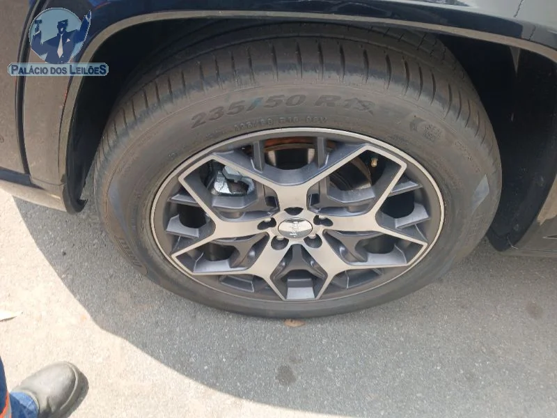 Lote 329 - JEEP COMMANDER OVR T