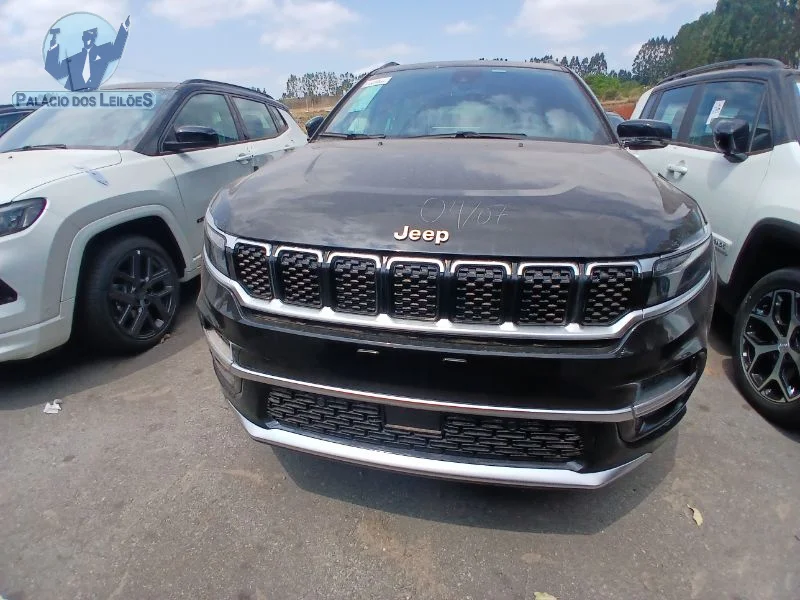 Lote 329 - JEEP COMMANDER OVR T