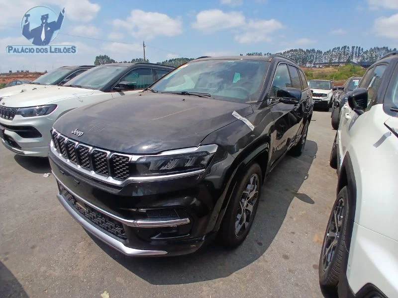 Lote 329 - JEEP COMMANDER OVR T