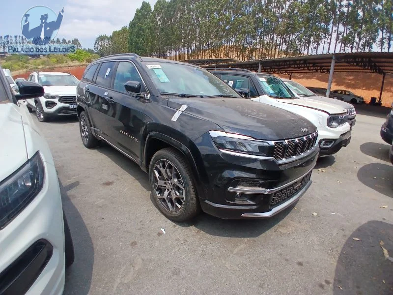 Lote 329 - JEEP COMMANDER OVR T