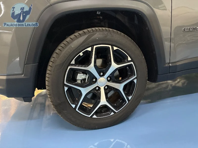 Lote 335 - JEEP COMPASS LONG T