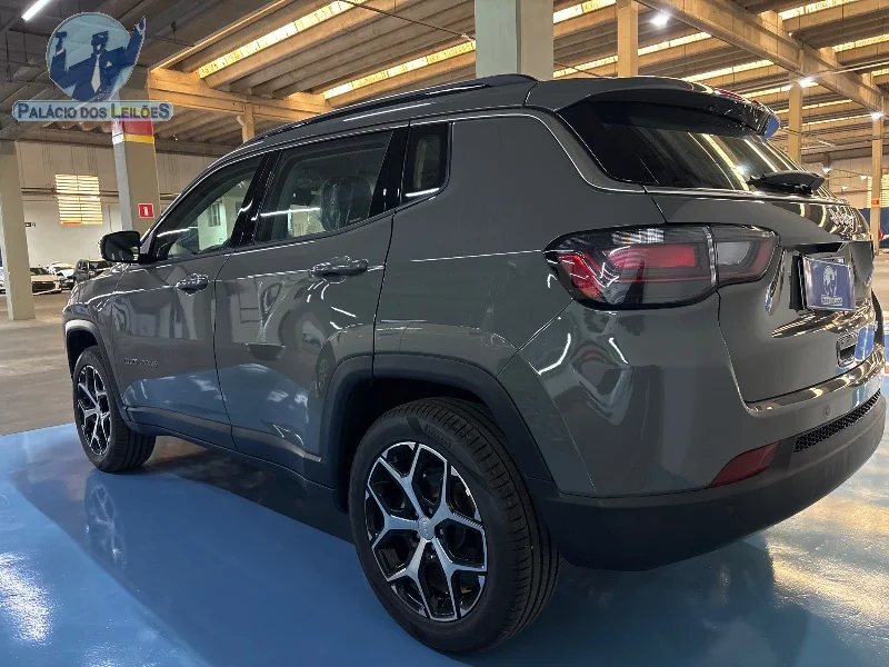 Lote 335 - JEEP COMPASS LONG T