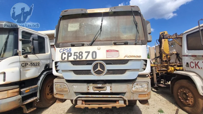 Lote 302 - I M.BENZ ACTROS4844K8X4