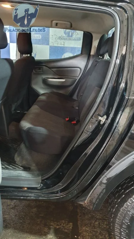 Lote 302 - MMC TRITON SP OUTD GLS A