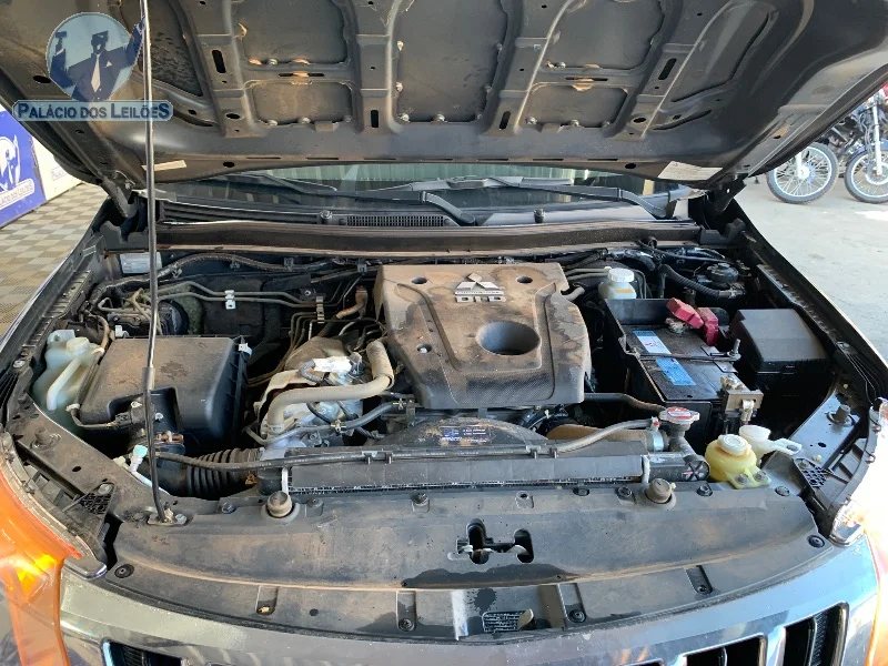 Lote 303 - MMC TRITON SP OUTD GLS A