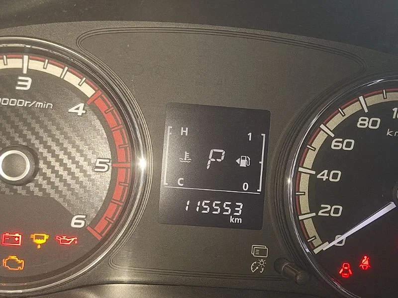 Lote 303 - MMC TRITON SP OUTD GLS A