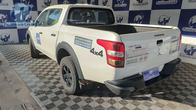 Lote 400 - MMC TRITON SPO OUTDOOR M