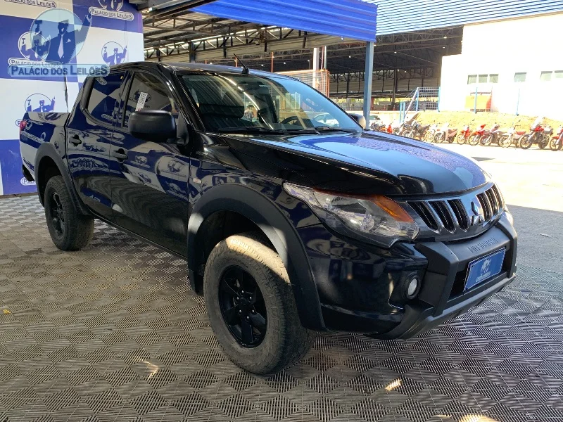 Lote 404 - MMC TRITON SP OUTD GLS A