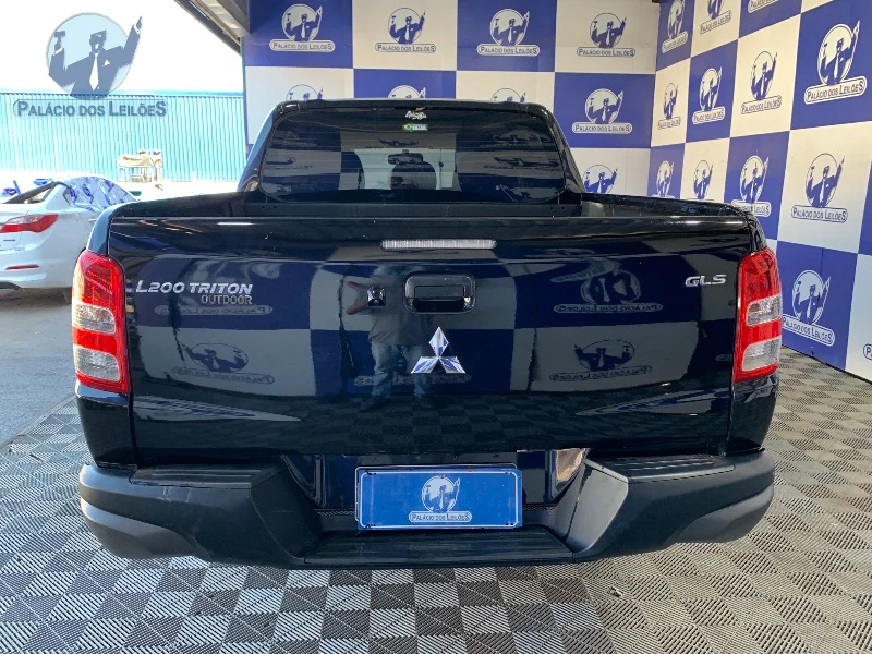 Lote 404 - MMC TRITON SP OUTD GLS A