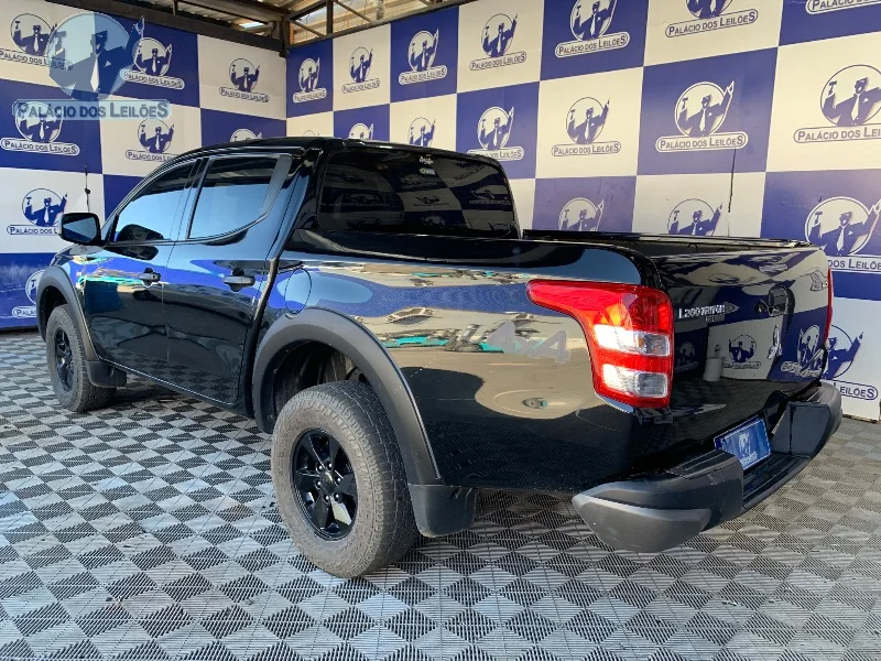 Lote 404 - MMC TRITON SP OUTD GLS A