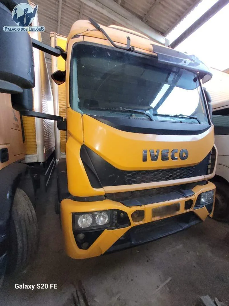 Lote 450 - IVECO TECTOR 240E30SID