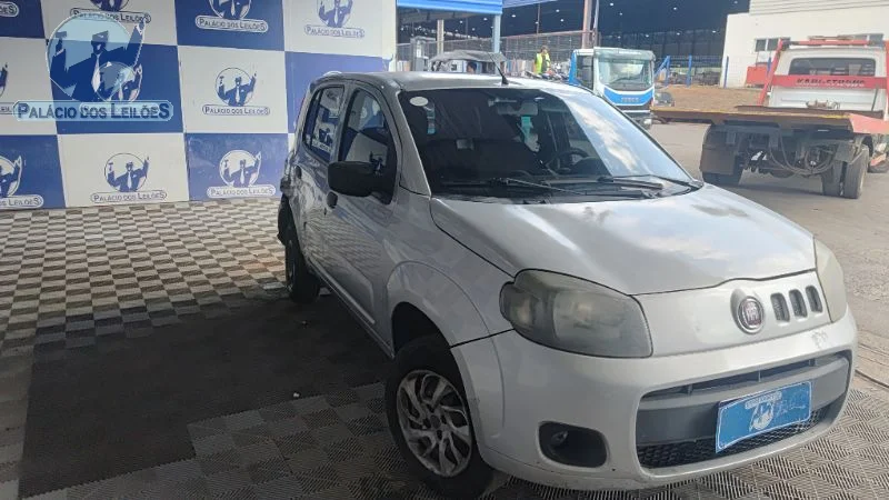 Lote 371 - FIAT UNO VIVACE 1.0