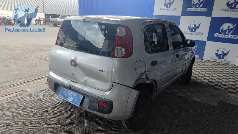 Lote 371 - FIAT UNO VIVACE 1.0