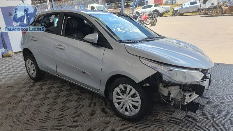 Lote 365 - TOYOTA YARIS HA XL15