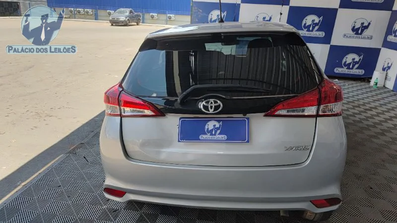 Lote 365 - TOYOTA YARIS HA XL15