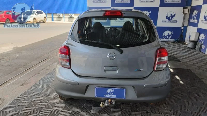 Lote 372 - I NISSAN MARCH 10S FLEX