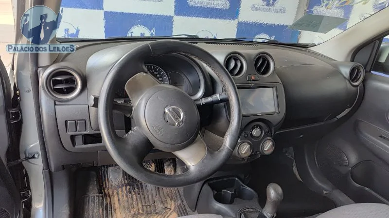 Lote 372 - I NISSAN MARCH 10S FLEX