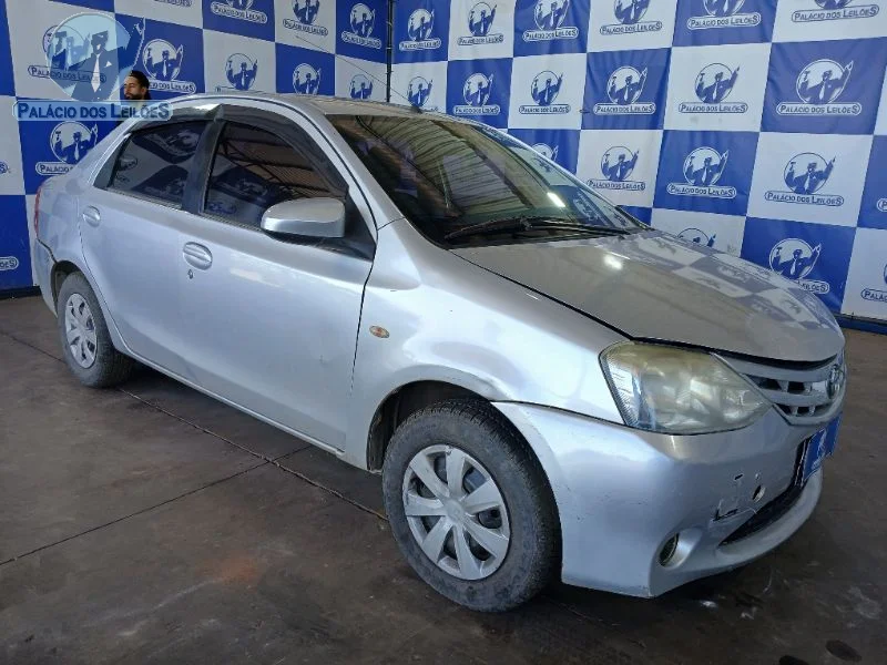 Lote 425 - TOYOTA ETIOS SD XS