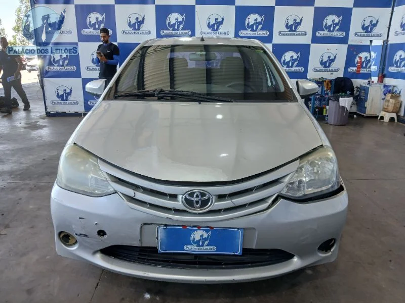 Lote 425 - TOYOTA ETIOS SD XS