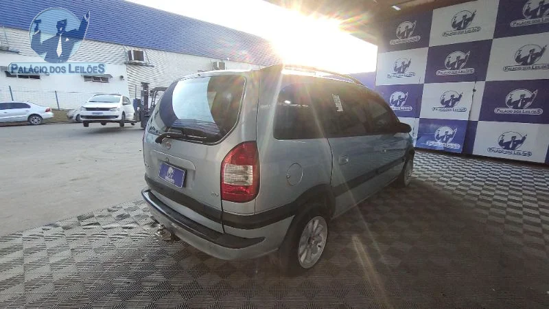 Lote 426 - GM ZAFIRA ELEGANCE