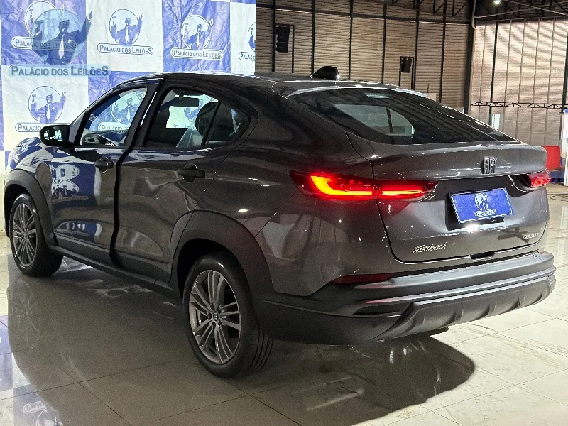 Lote 724 - FIAT FASTBACK TURBO 200