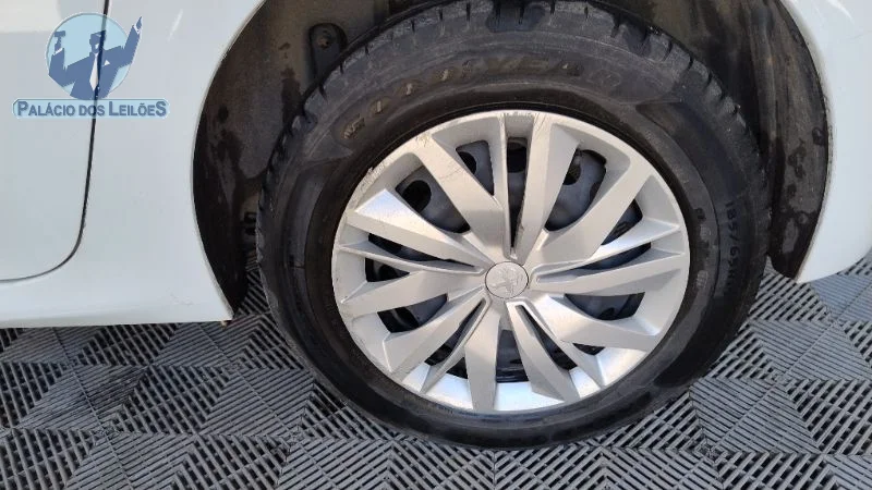 Lote 741 - I PEUGEOT 208 LIKE MT