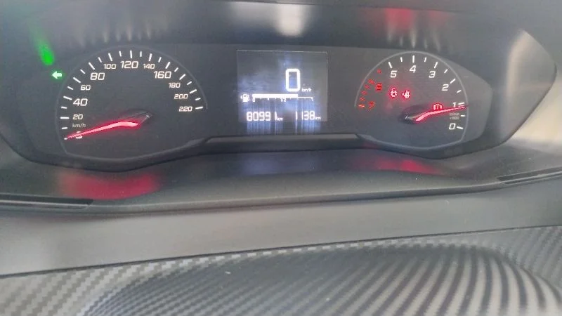 Lote 741 - I PEUGEOT 208 LIKE MT