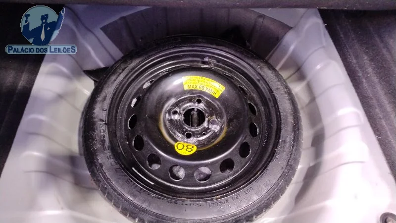 Lote 743 - CHEV ONIX PLUS 10MT LT2