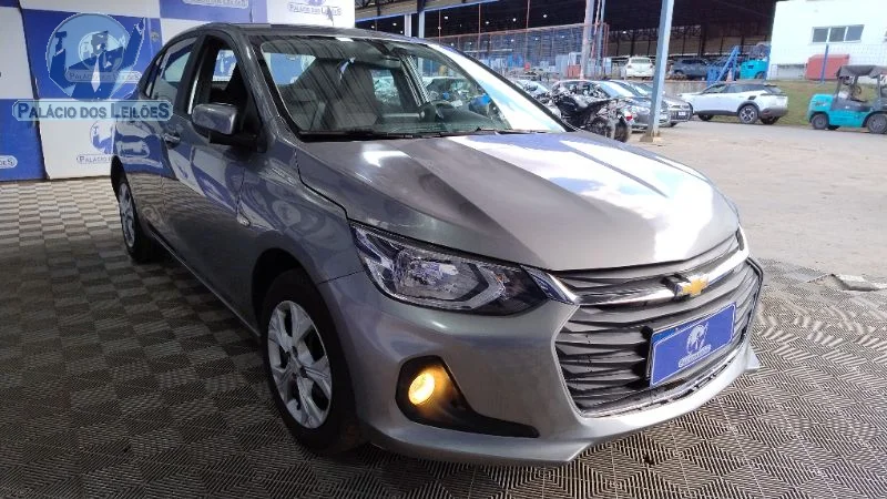 Lote 743 - CHEV ONIX PLUS 10MT LT2