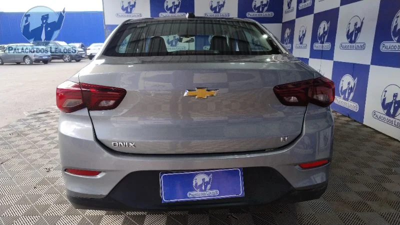 Lote 743 - CHEV ONIX PLUS 10MT LT2