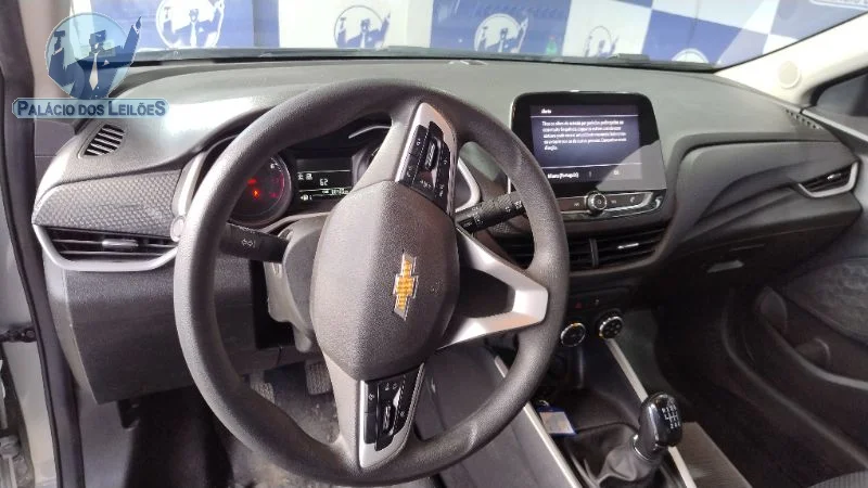 Lote 743 - CHEV ONIX PLUS 10MT LT2