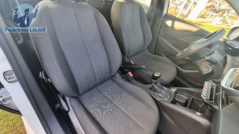 Lote 744 - I PEUGEOT 208 LIKE MT