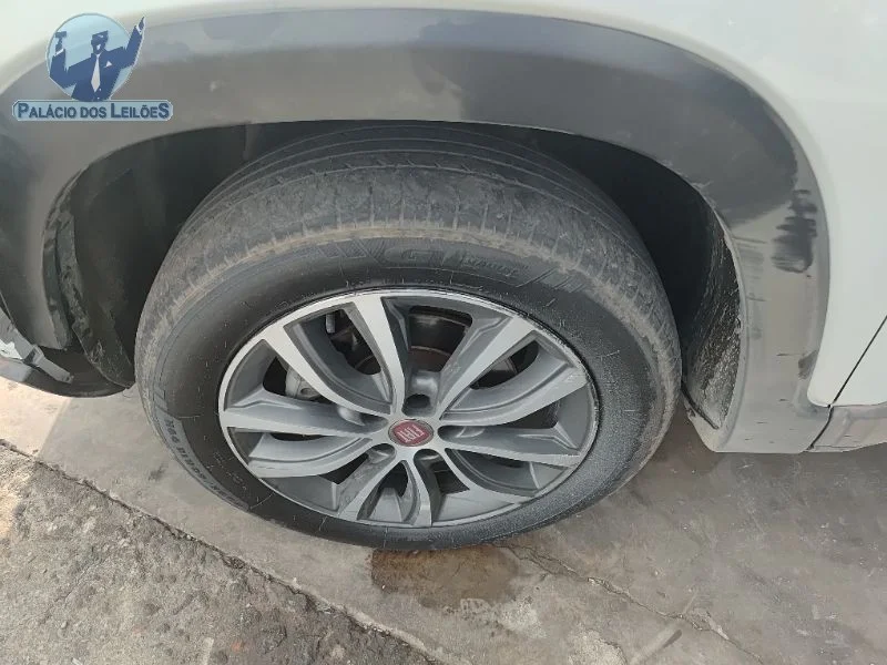 Lote 350 - FIAT TORO VOLCANO AT9 D4