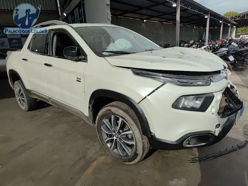 Lote 350 - FIAT TORO VOLCANO AT9 D4