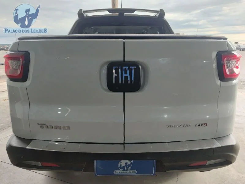 Lote 350 - FIAT TORO VOLCANO AT9 D4