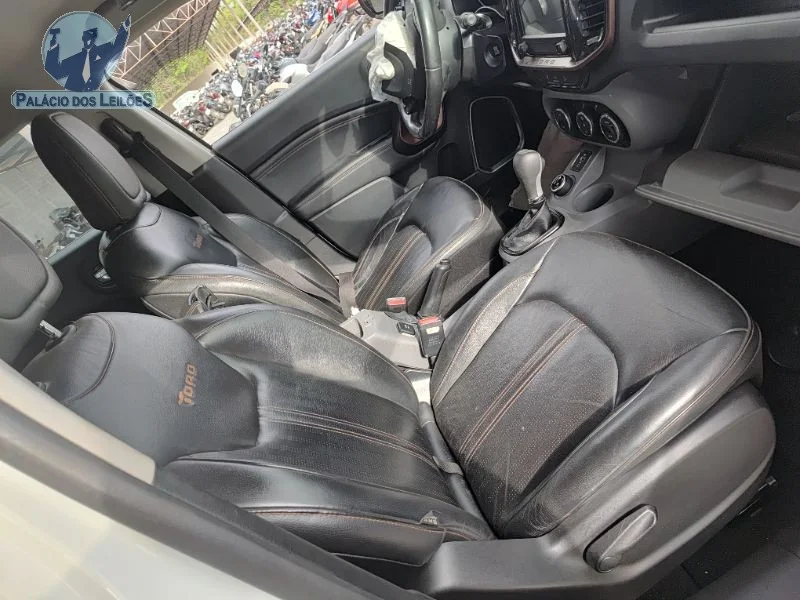 Lote 350 - FIAT TORO VOLCANO AT9 D4