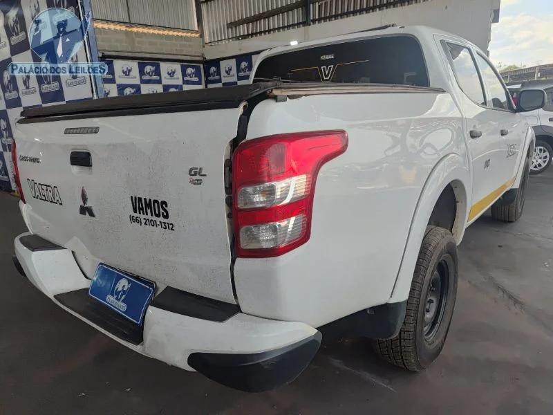 Lote 456 - MMC L200 TRITON SPO GL