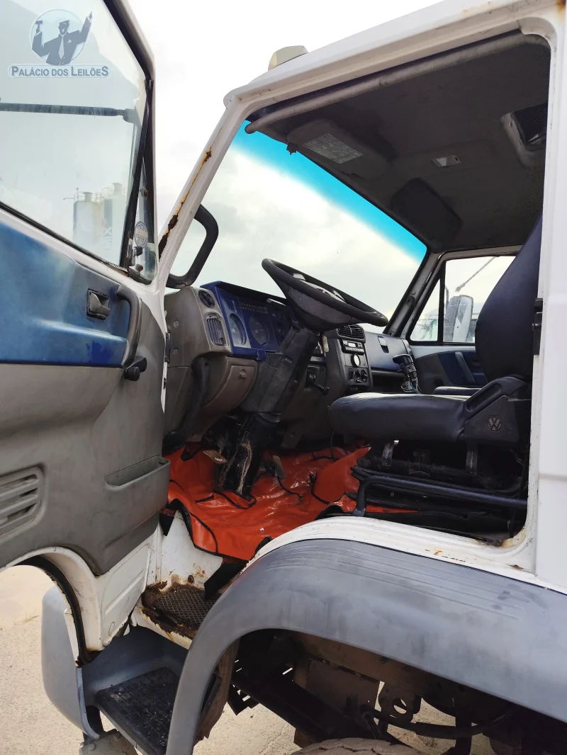 Lote 305 - VW 26.260 E