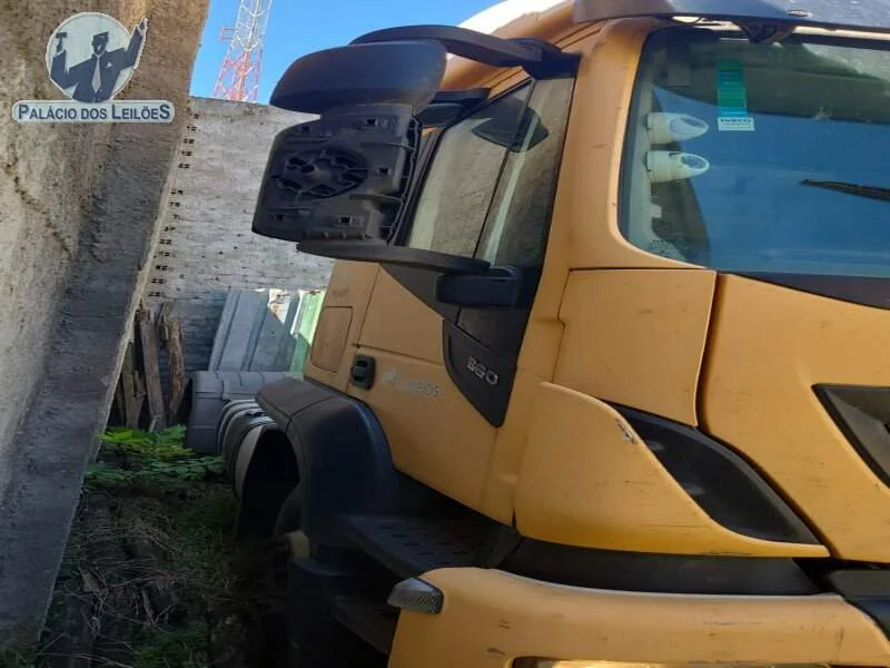 Lote 545 - IVECO STRALIS 460S36T